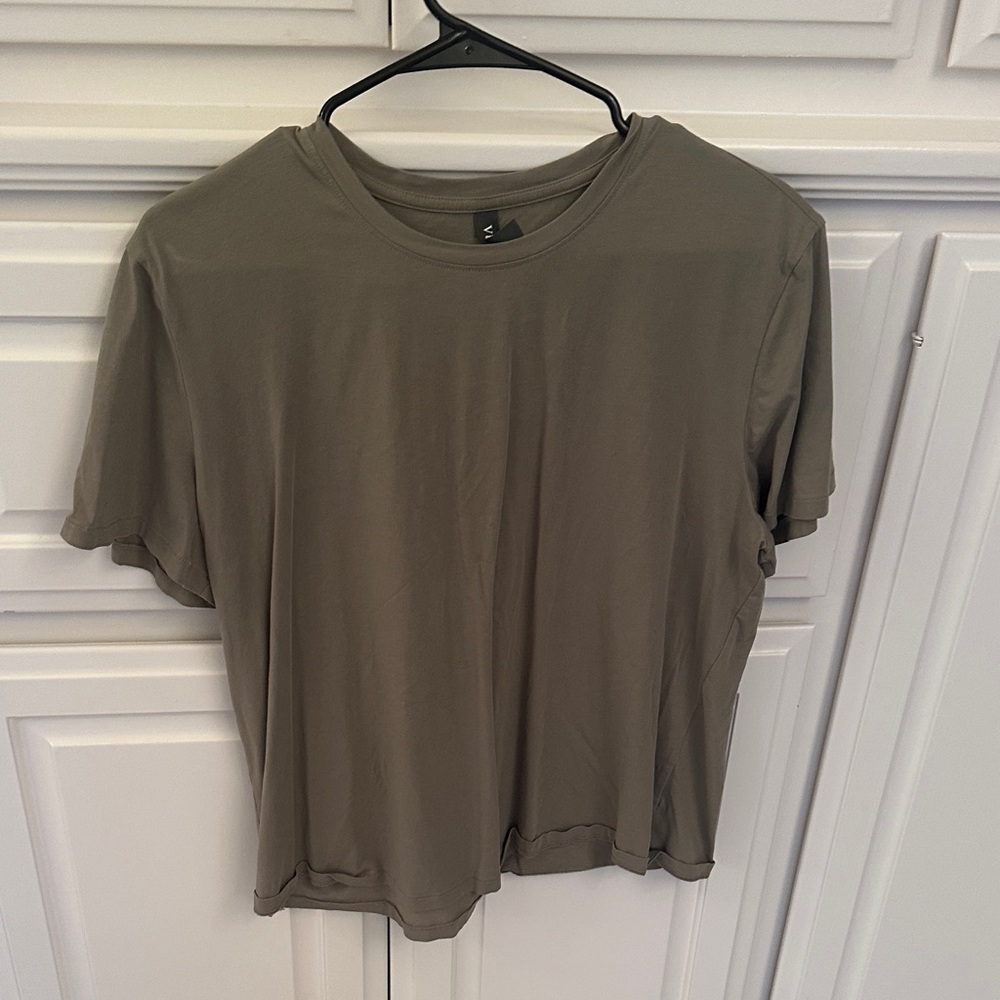 Vuori Olive Short Sleeve Tee